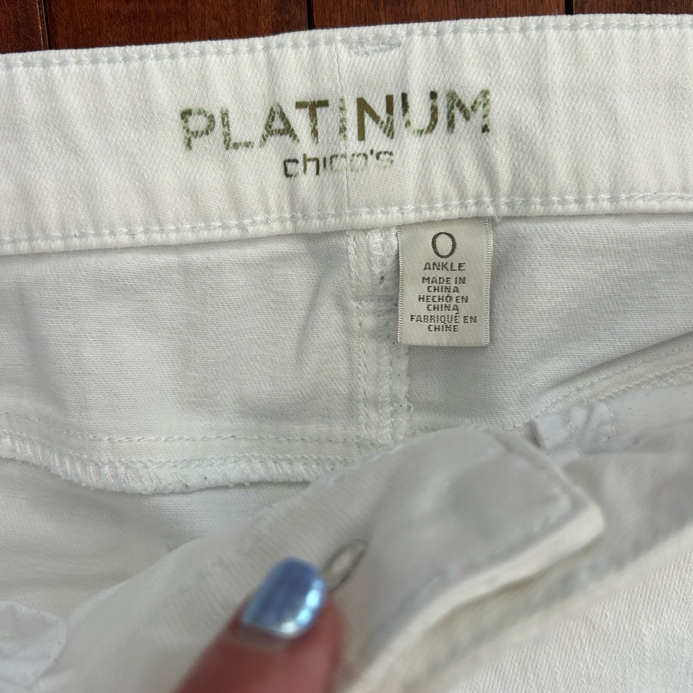 Chico's Platinum White Ankle Jeans Size 0 - Picture 2 of 9